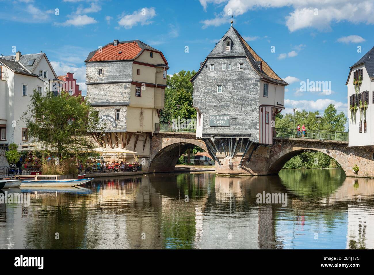 Case ponte a Bad Kreuznach sul Nahe, rarità architettonica dal 1495, le case sono i punti di riferimento del quartiere di Bad Kreuznach, sono costruite sulle colonne ponte del Ponte Vecchio Nahe, ponte attraversa sia il Nahe, e il mulino stagno Foto Stock