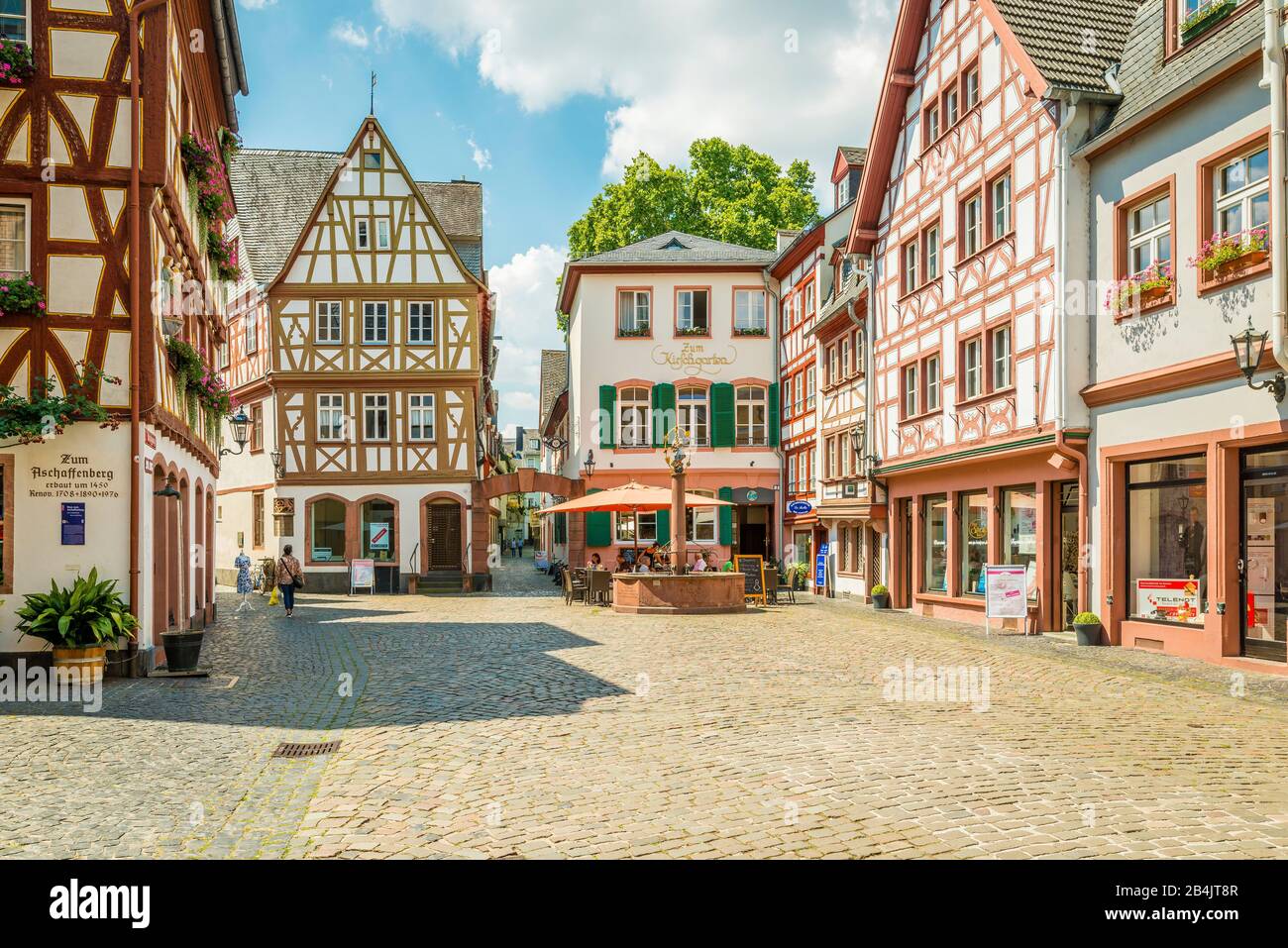 Il centro storico di Magonza, case a graticcio nel frutteto di ciliegio, casa per Aschaffenberg, Hollagässchen, Kirschgartenbrunnen, Weihergarten Foto Stock
