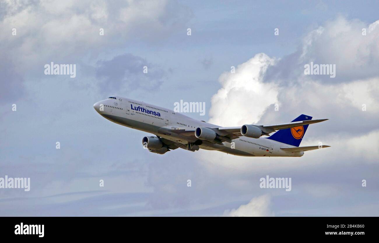 Lufthansa Boeing 747-830, Frankfurt Airport, Frankfurt, Hesse, Germania Foto Stock