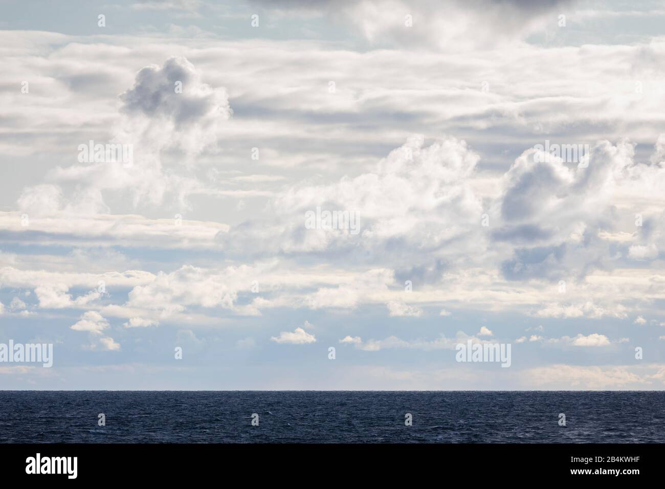 Europa, Danimarca, Bornholm. Sul Mar Baltico tra Rügen e Bornholm. Foto Stock