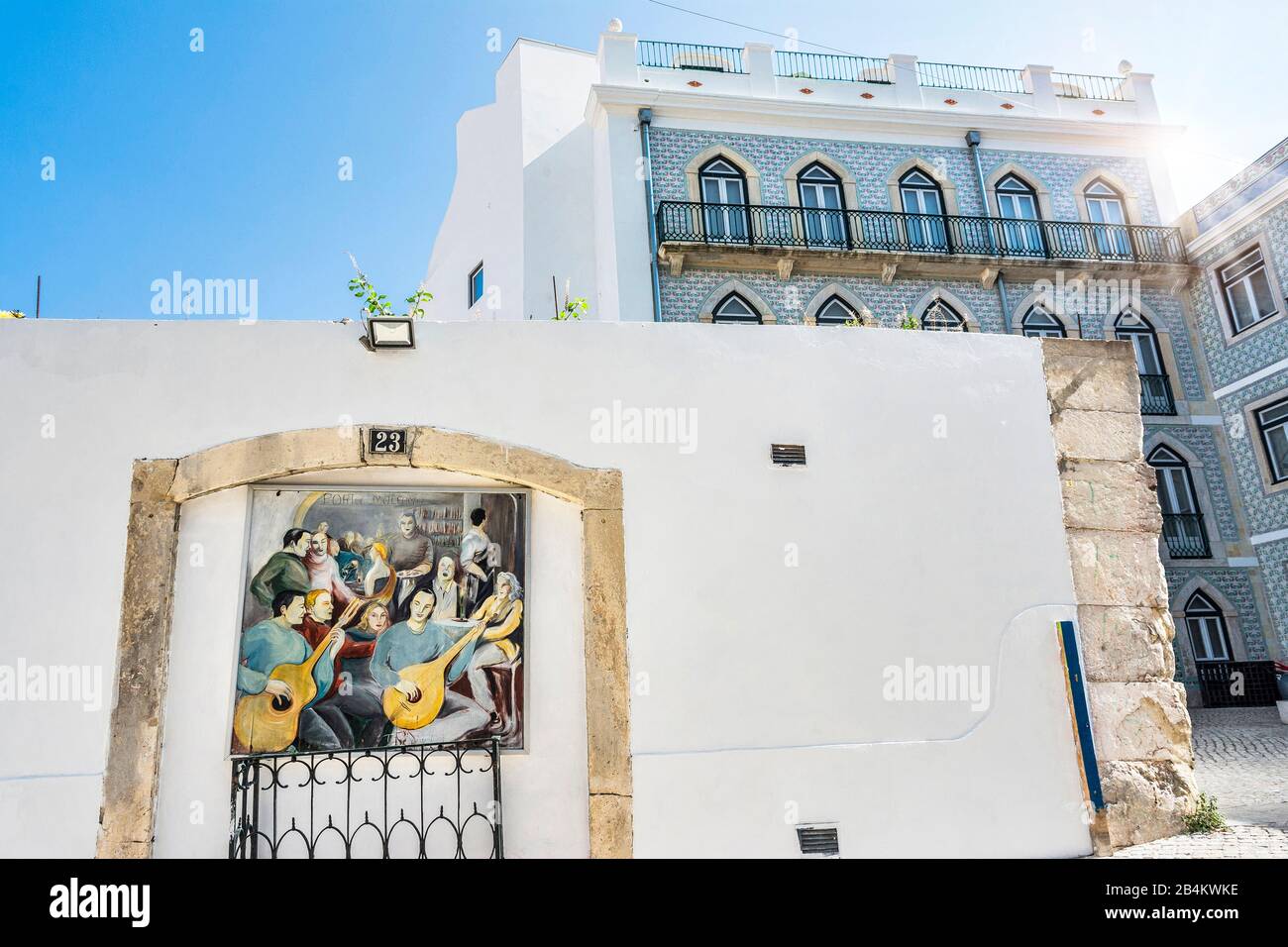 Europa, Portogallo, capitale, la città vecchia di Lisbona, Alfama, porta de Alfama, pittura di parete in Rua de Sao Joao da Praca Foto Stock