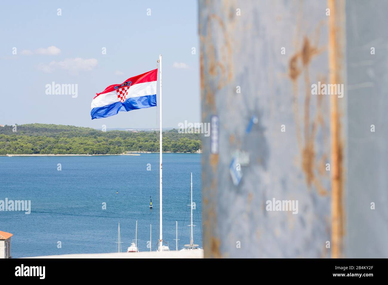 La bandiera ondeggiante della Croazia Foto Stock