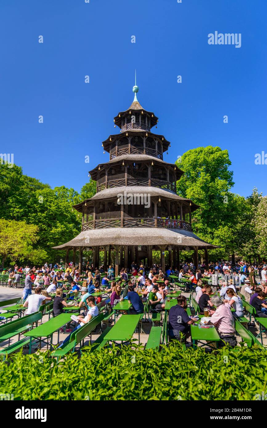 Deutschland, Bayern, Oberbayern, München, Englischer Garten, Chineischer Turm Foto Stock