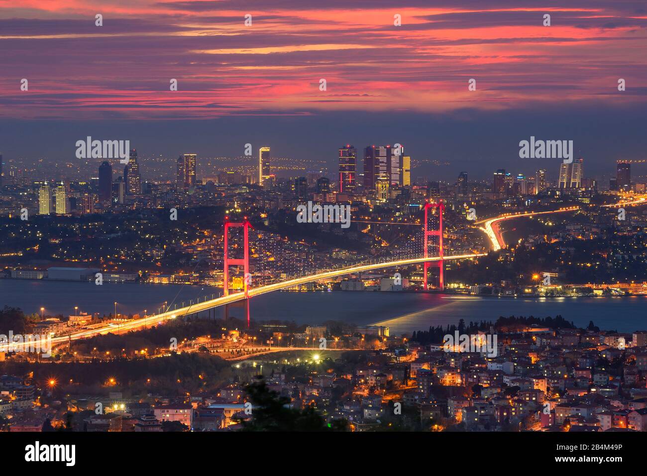Panorama del ponte sul Bosforo a Istanbul, Turchia Foto Stock