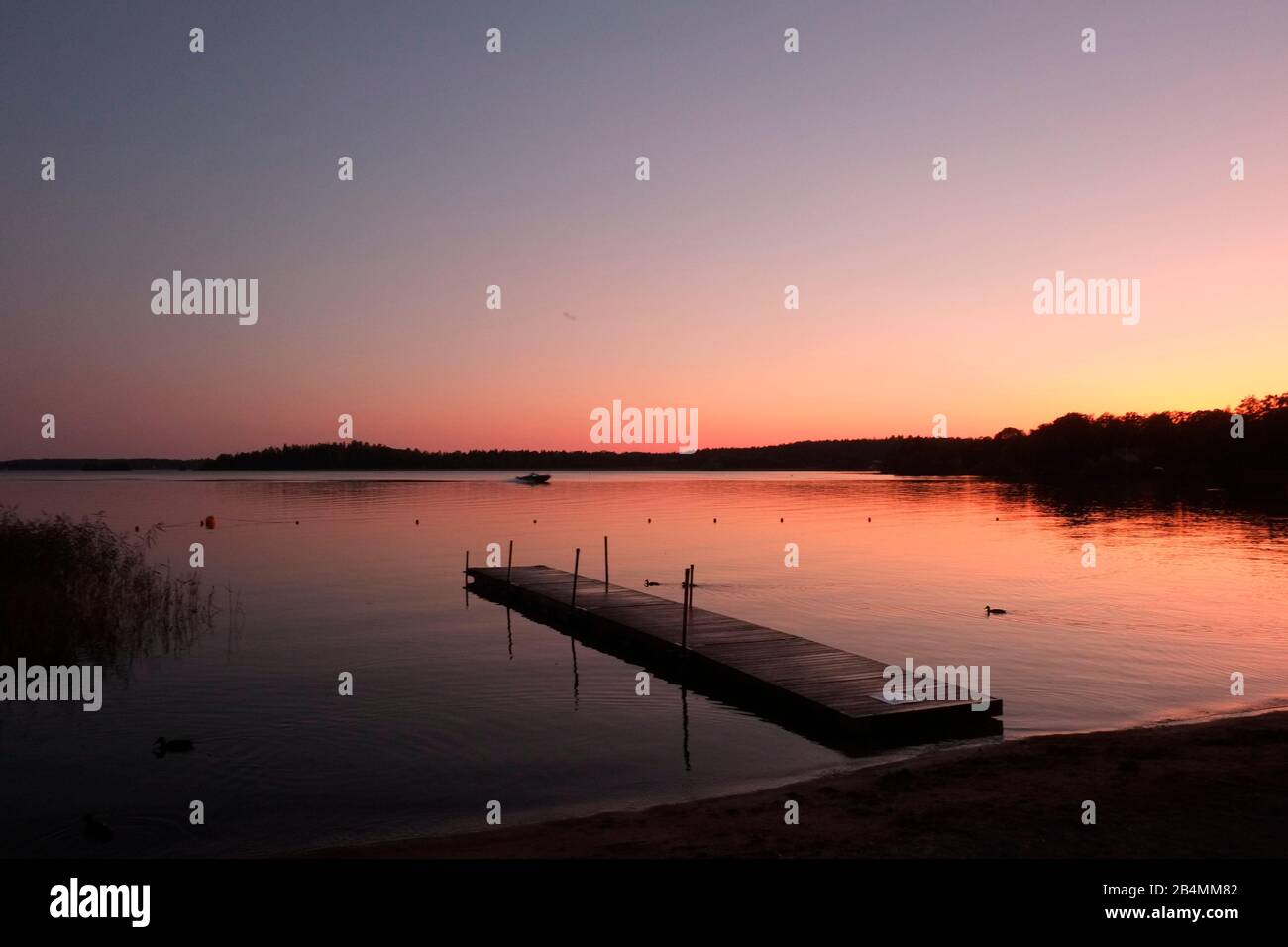 Tramonto sul Lago di Mälaren, vicino a Stoccolma, Svezia Foto Stock