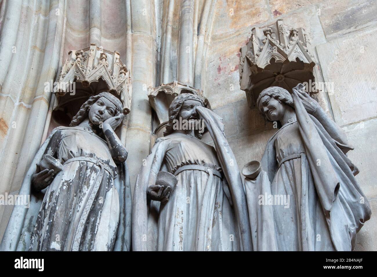 Deutschland, Sachsen-Anhalt, Magdeburg, Dom zu Magdeburg, Blick auf die Törichten Jungfrauen in der Paradisesvorhalle, entstanden um 1250. (1520 wurde Foto Stock