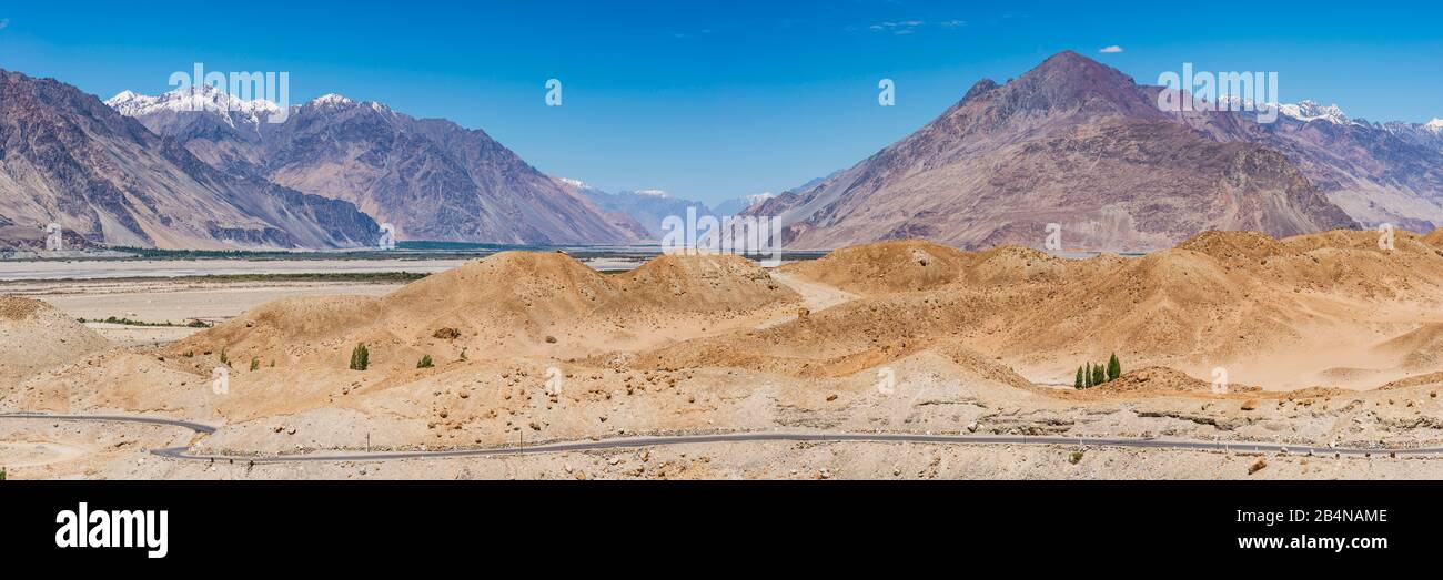 Valle Di Nubra, Ladakh, Himalaya Indiano, Jammu E Kashmir, India Settentrionale, India, Asia Foto Stock