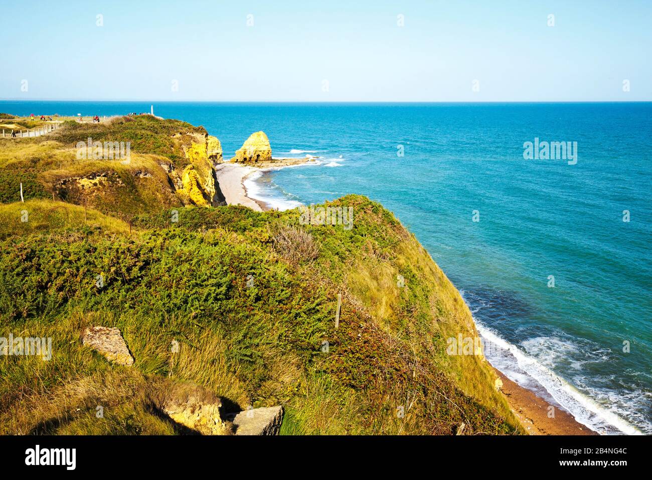 La Pointe du Hoc è una parte della costa ripida sulla costa del Calvados in Normandia. Punto strategico della seconda guerra mondiale durante l'invasione. Foto Stock