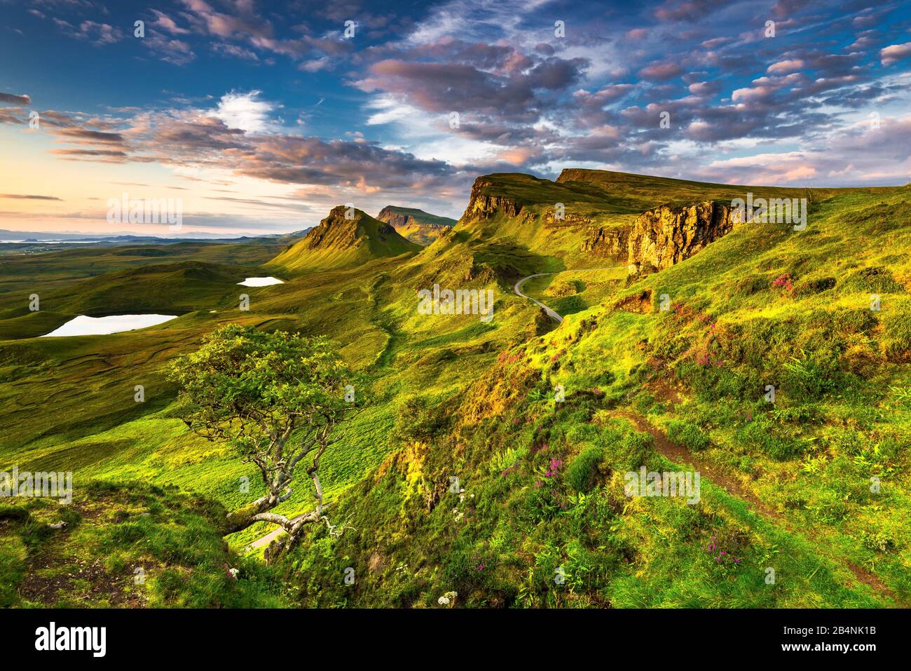 Quiraing alla prima luce del mattino, Isola di Skye, Scozia Foto Stock