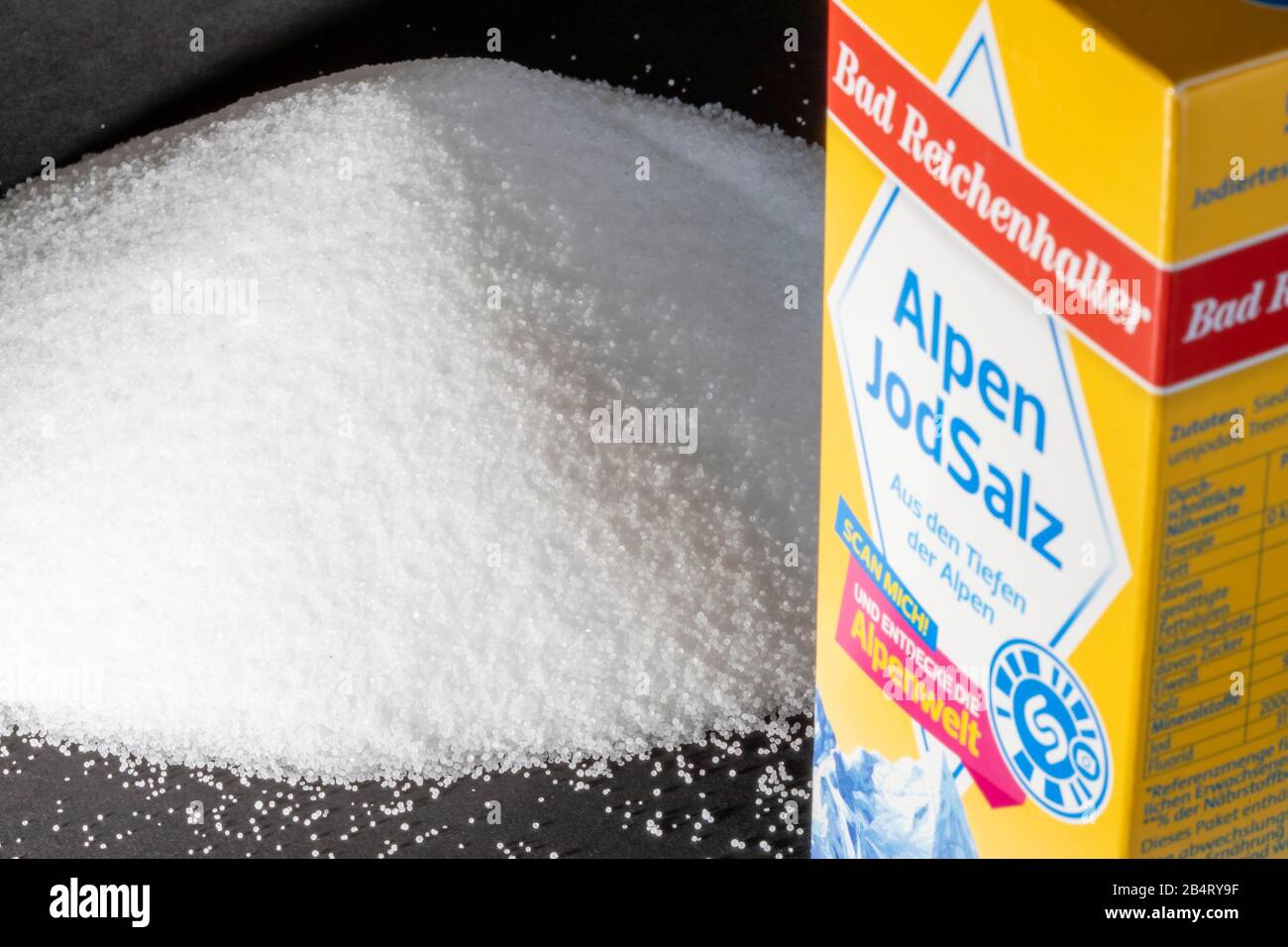 Sale iodato, sale di tabella normale, arricchito con iodio, Foto Stock