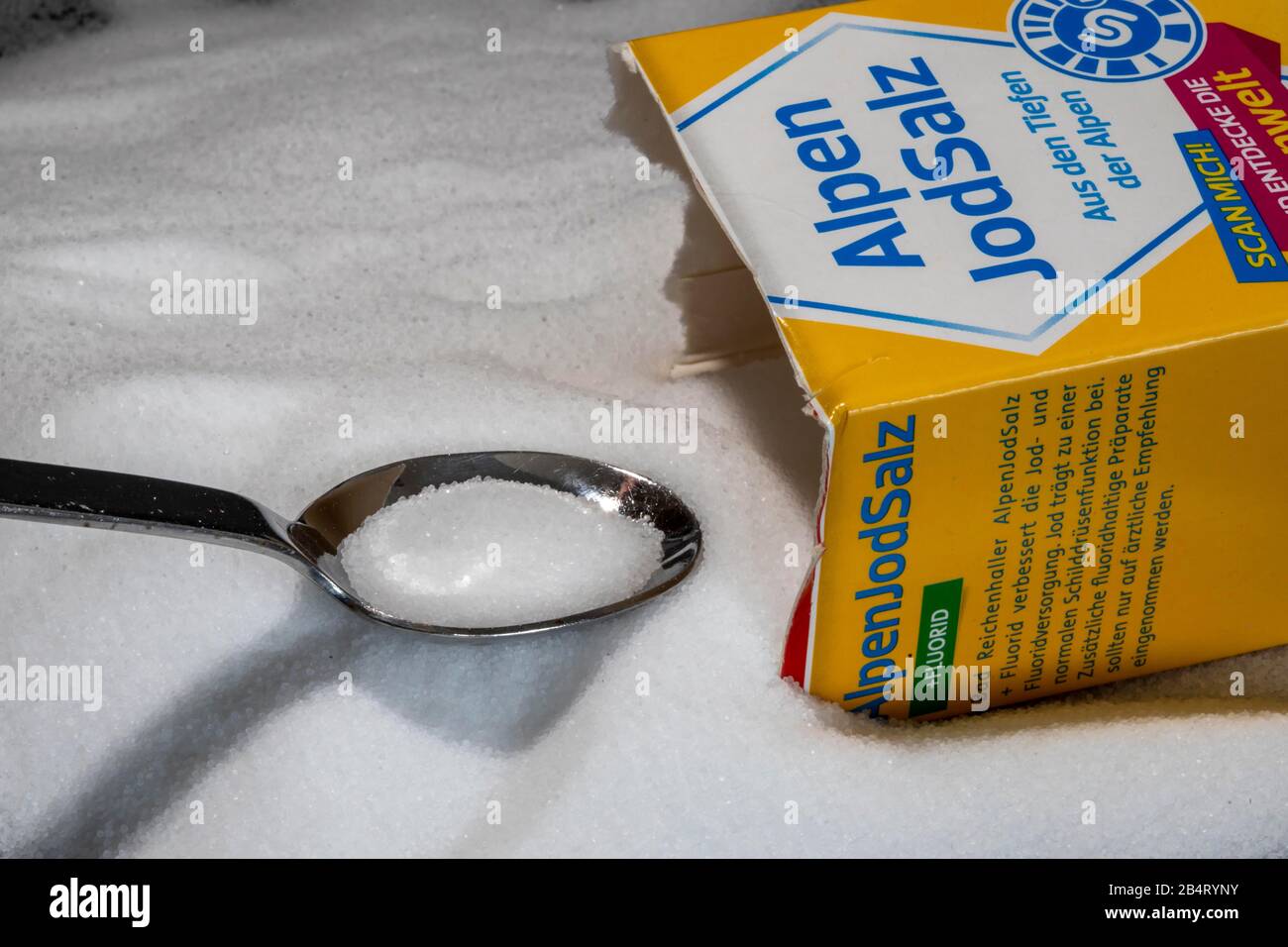 Sale iodato, sale di tabella normale, arricchito con iodio, Foto Stock