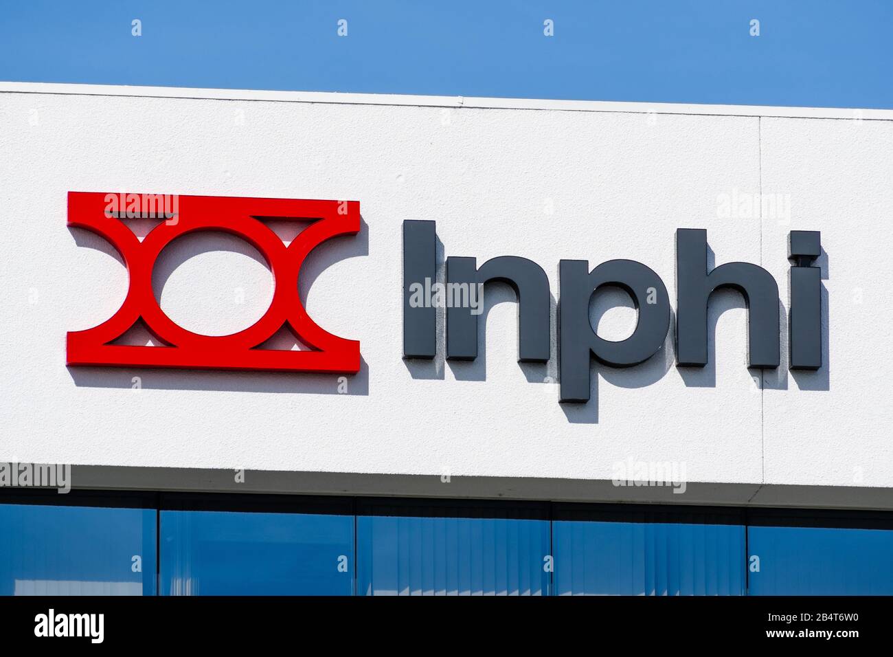 27 febbraio 2020 Santa Clara / CA / USA - logo Inphi presso la loro sede centrale in Silicon Valley; Inphi Corporation è una società americana che produce semic Foto Stock