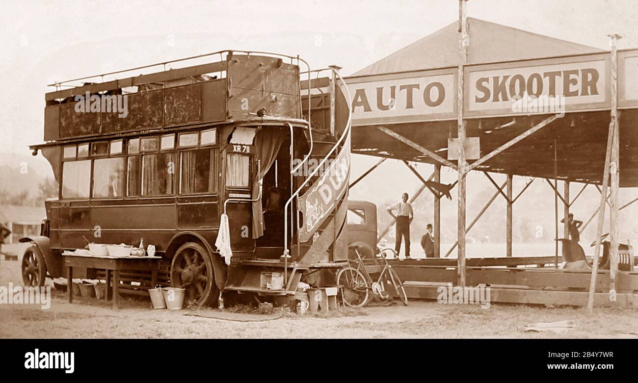 Auto Skooter dodgems fairground ride, probabilmente 1920s Foto Stock