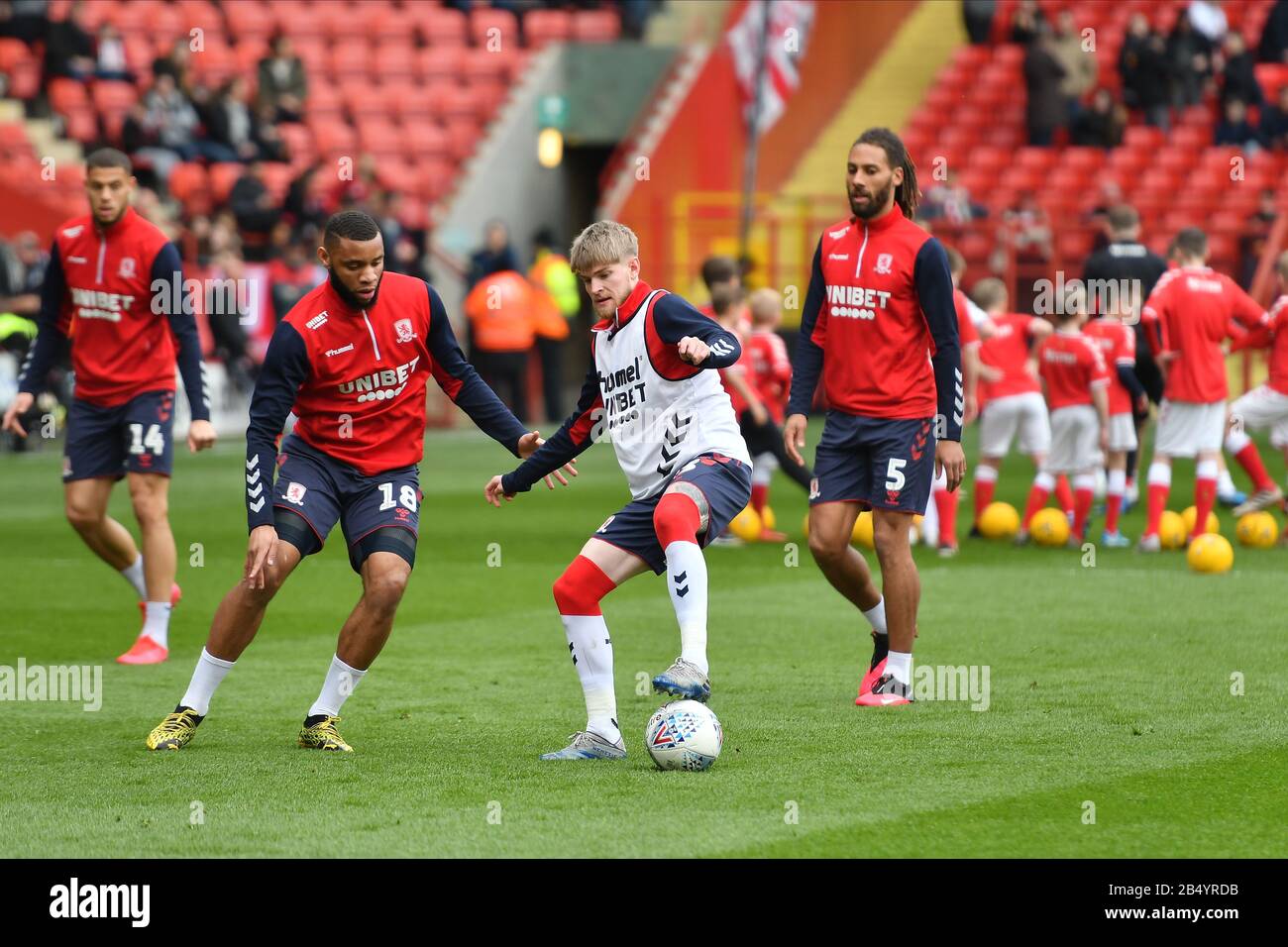 Londra, Regno Unito. 07th Mar, 2020. Hayden Coulson di Middlesbrough che si riscalda durante la partita Sky Bet Championship tra Charlton Athletic e Middlesbrough a Valley, Londra, sabato 7th marzo 2020. (Credit: Ivan Yordanov | MI News) La Fotografia può essere utilizzata solo per scopi editoriali di giornali e/o riviste, licenza richiesta per uso commerciale Credit: Mi News & Sport /Alamy Live News Credit: Mi News & Sport /Alamy Live News Foto Stock