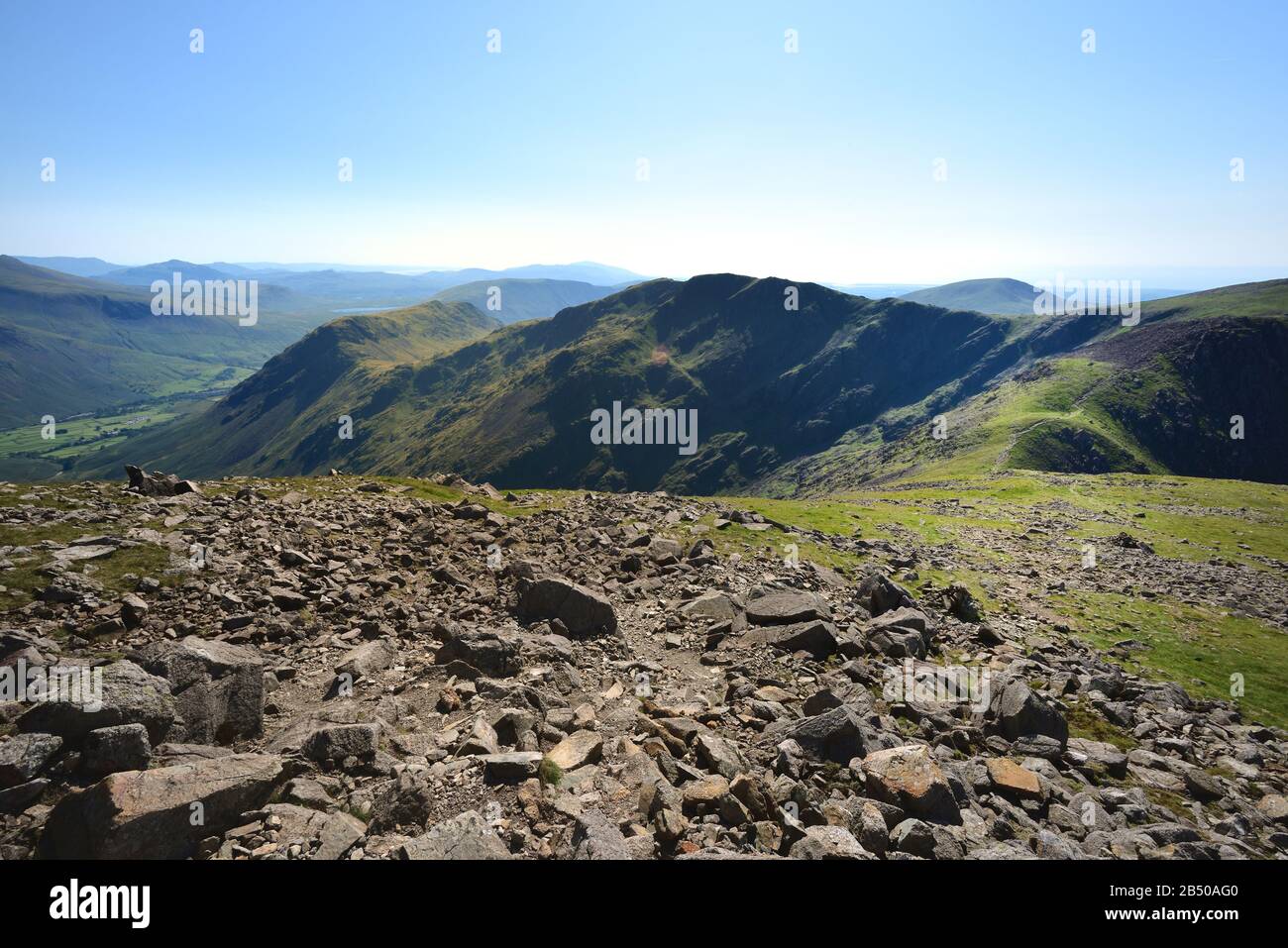 Red Pike alto sopra le colline circostanti Foto Stock