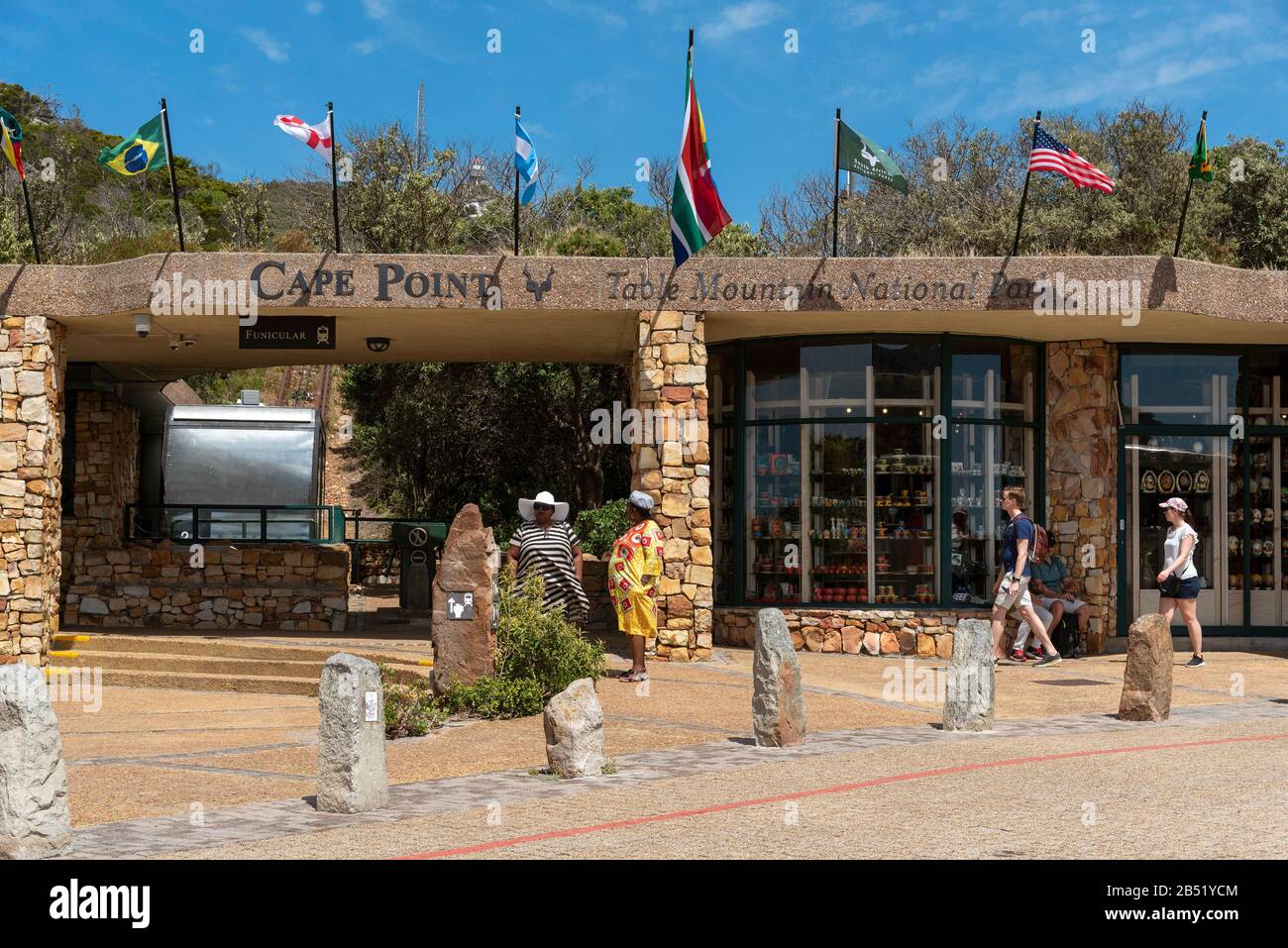 Cape Point, Capo Occidentale, Sud Africa. 2019. La stazione della funicolare, i negozi e i visitatori a Cape Point nel Parco Nazionale di Table Mountain, Sud A. Foto Stock