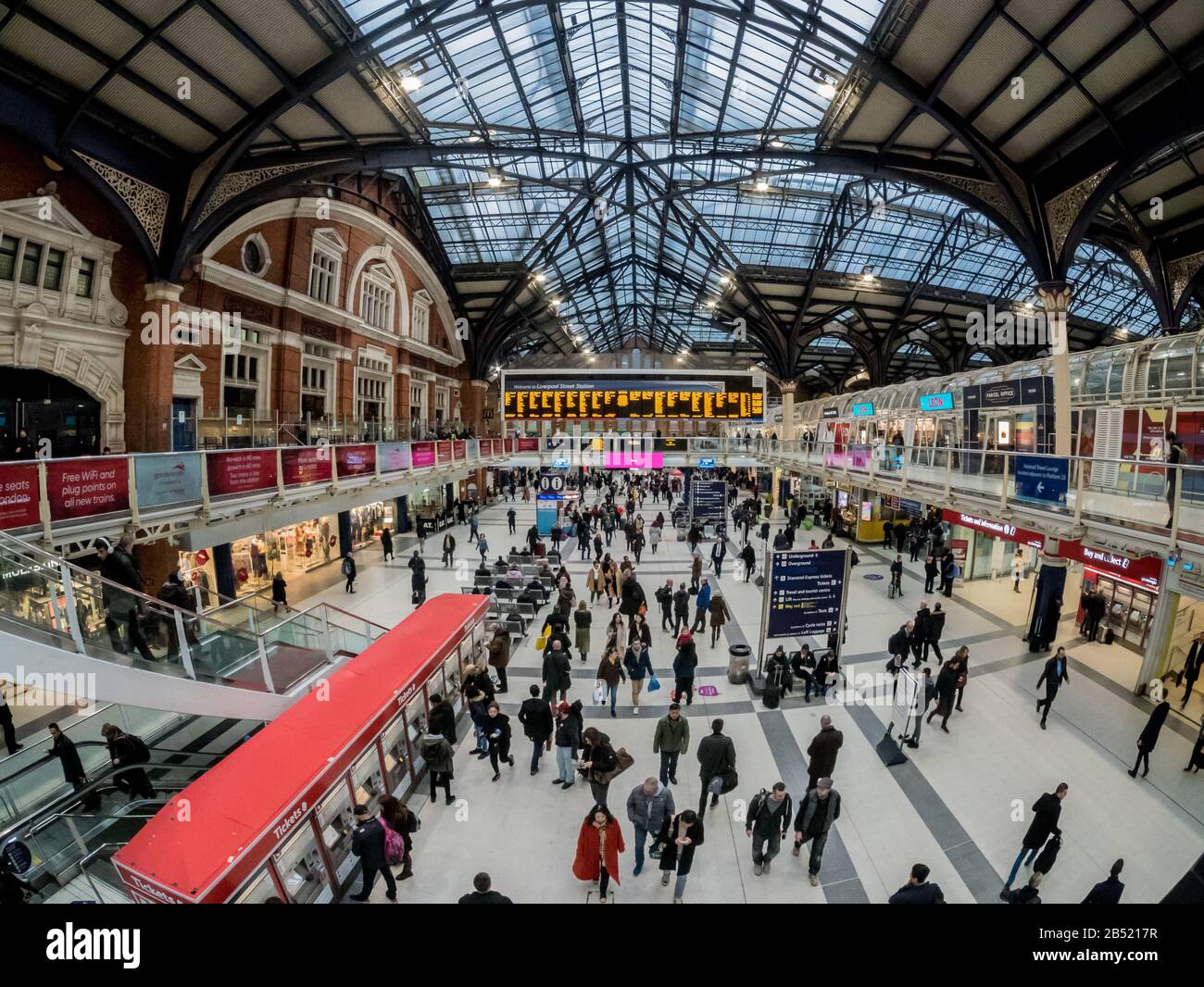Dalla stazione di Liverpool Street, Londra, Regno Unito Foto Stock