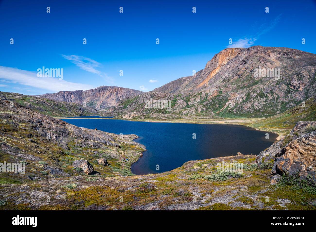 Lago tranquillo sul Circolo polare Artico Trail, Groenlandia Foto Stock