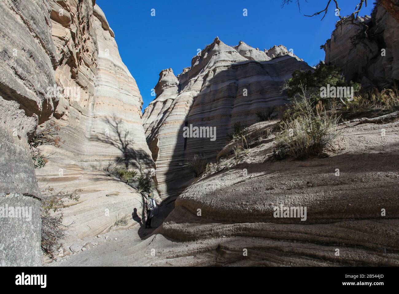 Una superba escursione in tufo saldato a Kasha Katuwe nel New Mexico. Foto Stock