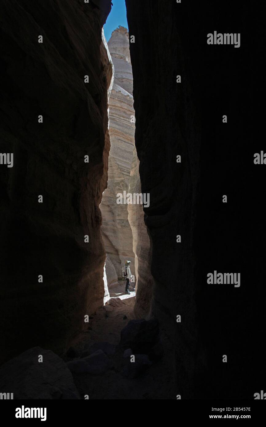 Una superba escursione in tufo saldato a Kasha Katuwe nel New Mexico. Foto Stock