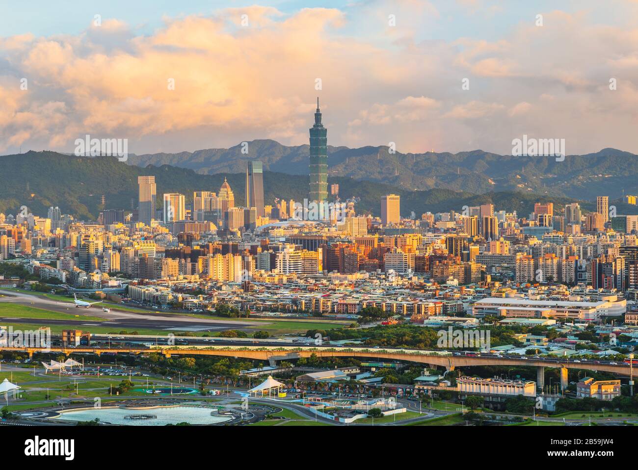 Vista panoramica della città di Taipei, Taiwan Foto Stock