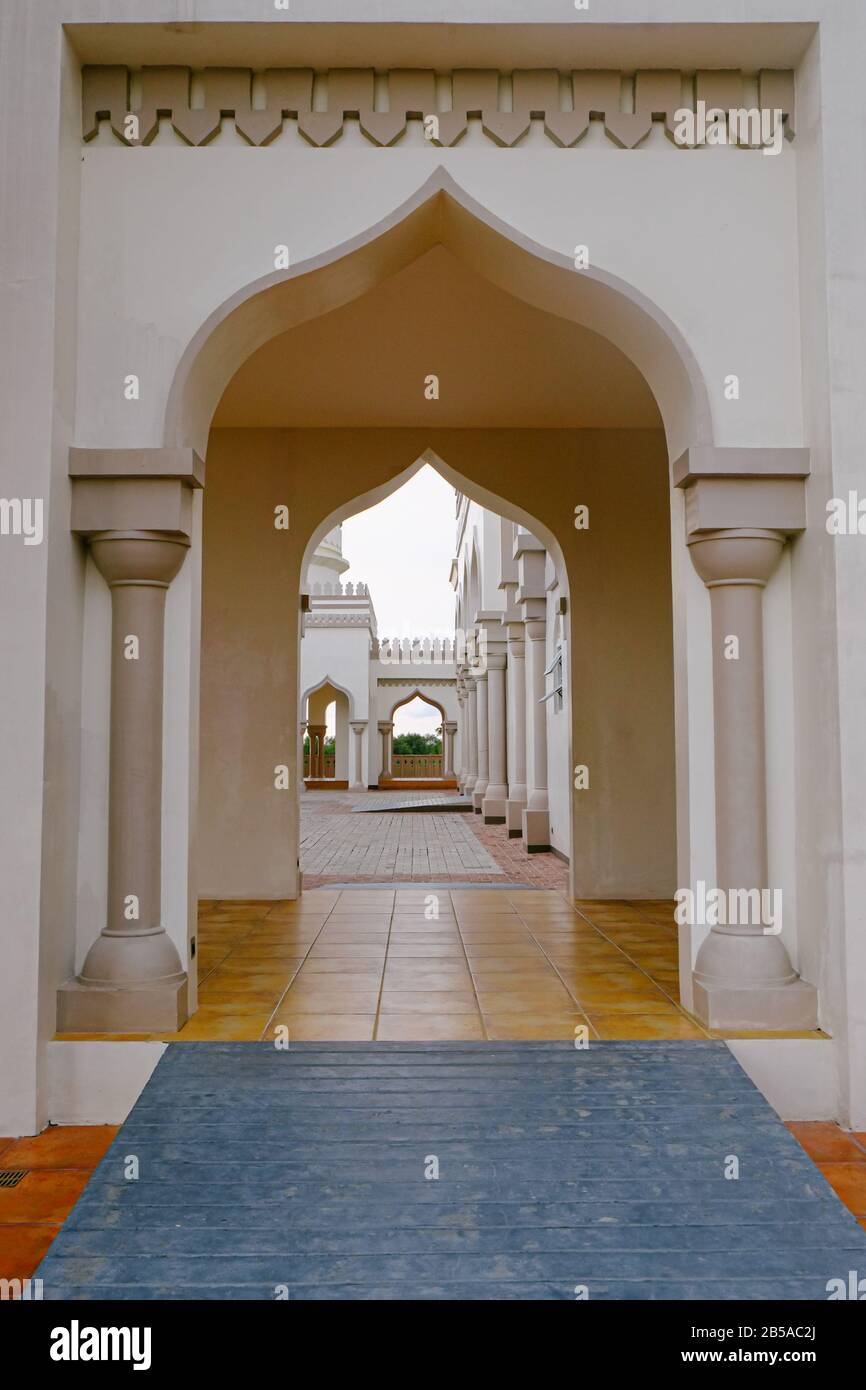 Splendida vista interna della Grande Moschea di Cotabato a Maguindanao, Filippine. Foto Stock