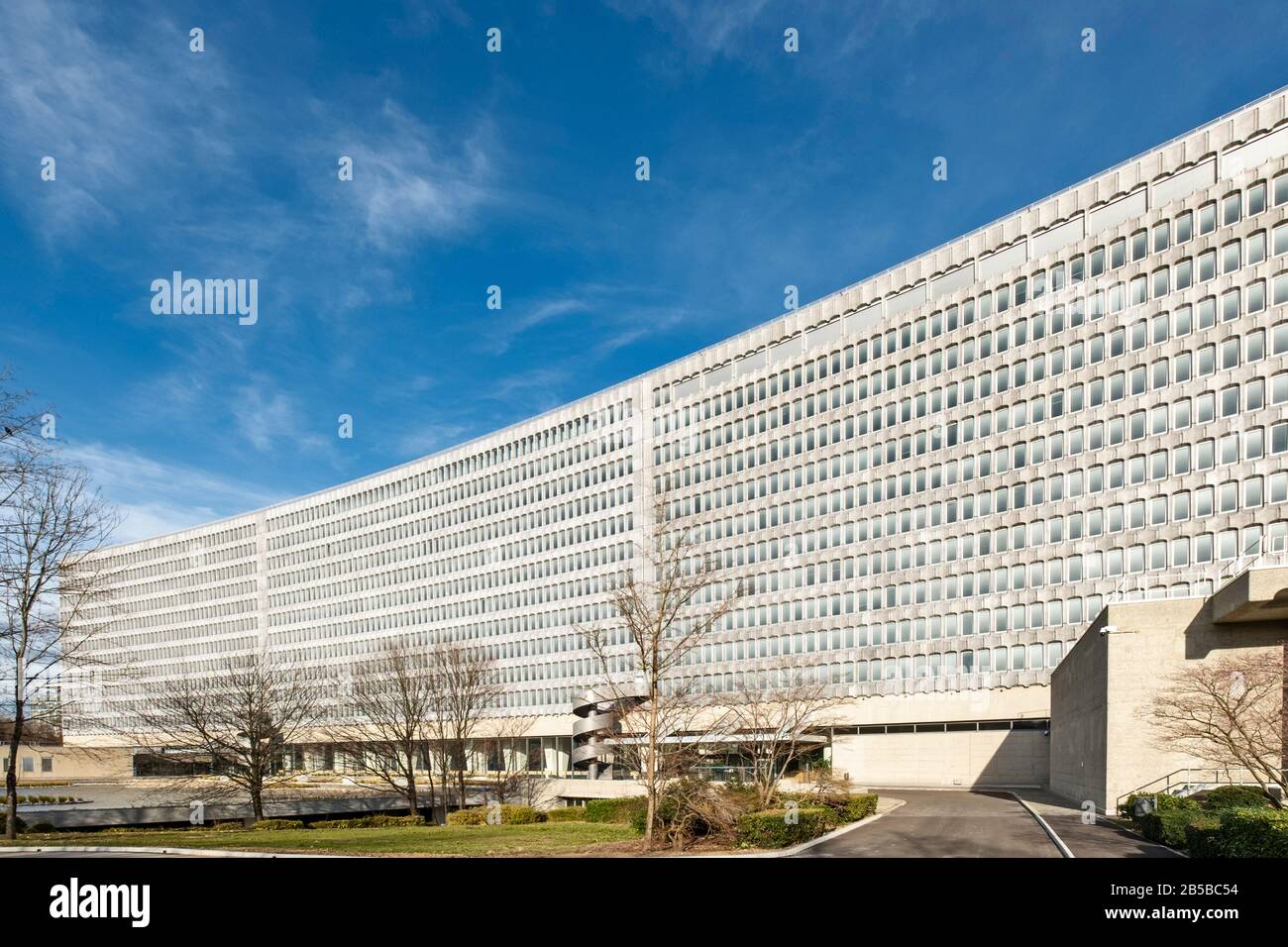 Ginevra / Svizzera - 23 febbraio 2020: Costruzione internazionale di uffici di lavoro. L'OIL è un'agenzia specializzata delle Nazioni Unite che promuove l'attività internazionale Foto Stock