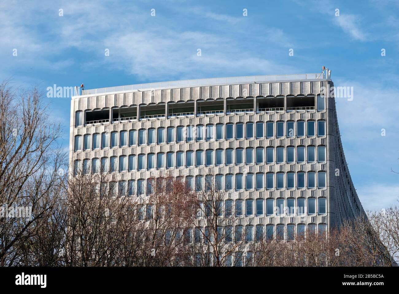 Ginevra / Svizzera - 23 febbraio 2020: Costruzione internazionale di uffici di lavoro. L'OIL è un'agenzia specializzata delle Nazioni Unite che promuove l'attività internazionale Foto Stock