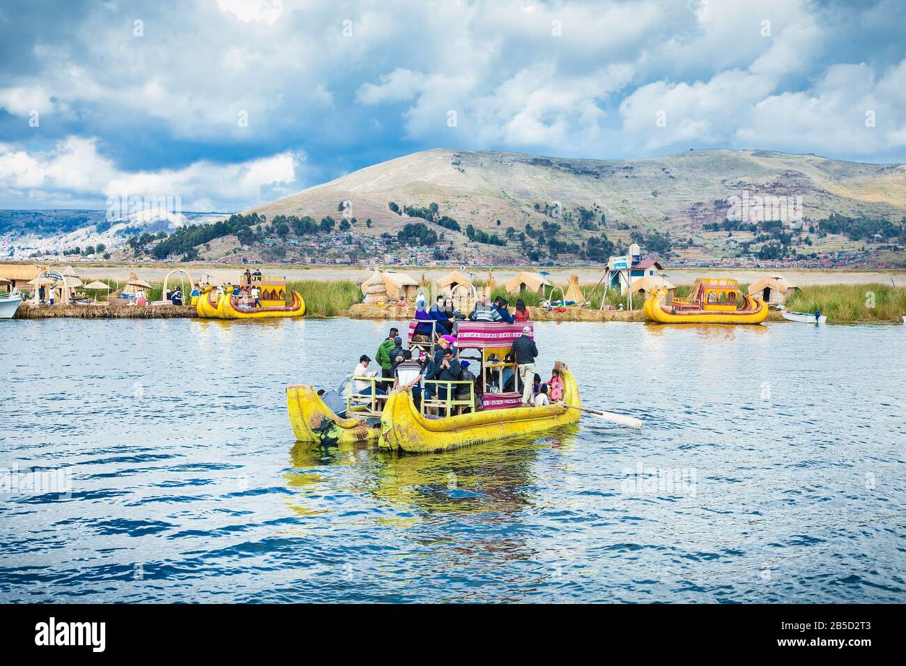 Uros, Perù - Jan 5, 2019. Uros isole galleggianti sul lago Titicaca in Puno, Perù, Sud America. Foto Stock