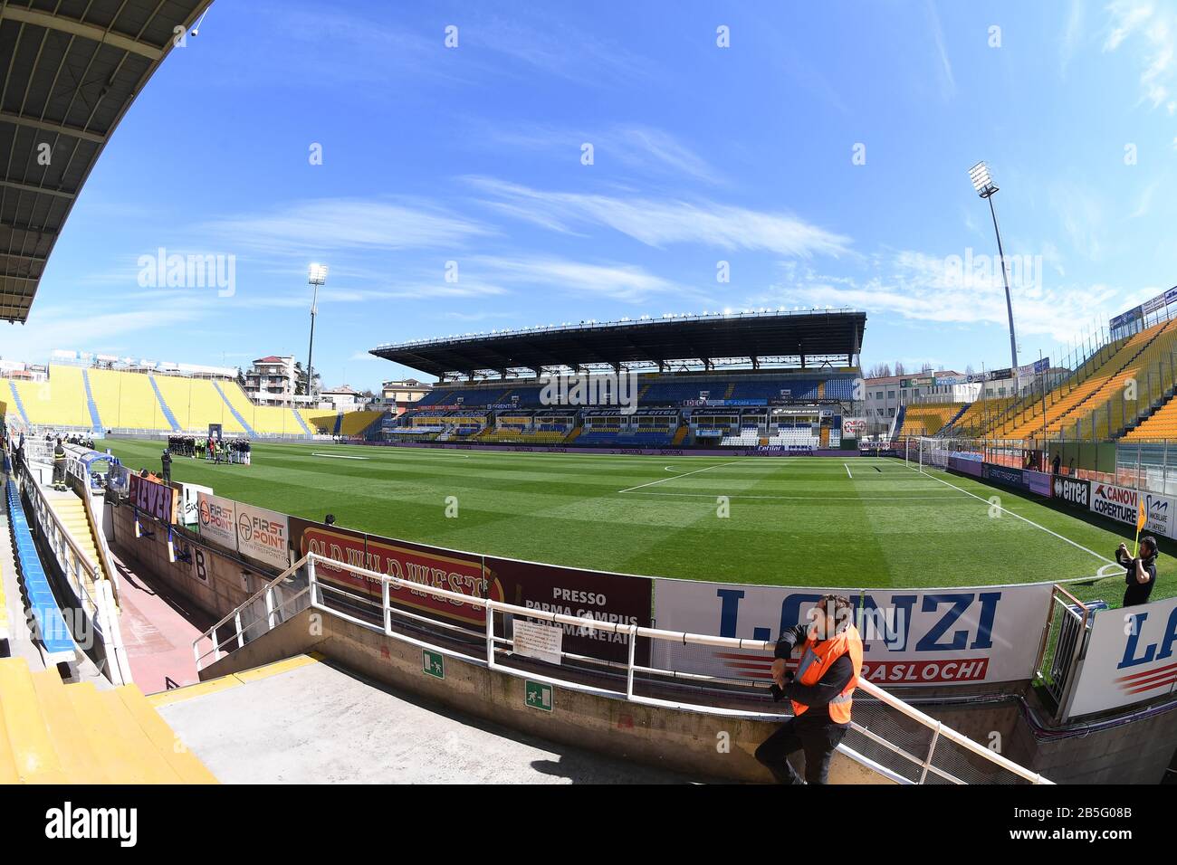 Parma, Italia. 08th Mar, 2020. L'emty stadio. Nessun spettatore ha permesso di partecipare alla partita due misure sanitarie per Coronavirus Covid19 emergenza Parma 08/03/2020 Stadio Ennio Tardini Calcio Serie A 2019/2020 Parma Calcio Vs Spal Foto Matteo Gribaudi/Insidefoto Credit: Insididefoto srl/Alamy Live News Foto Stock