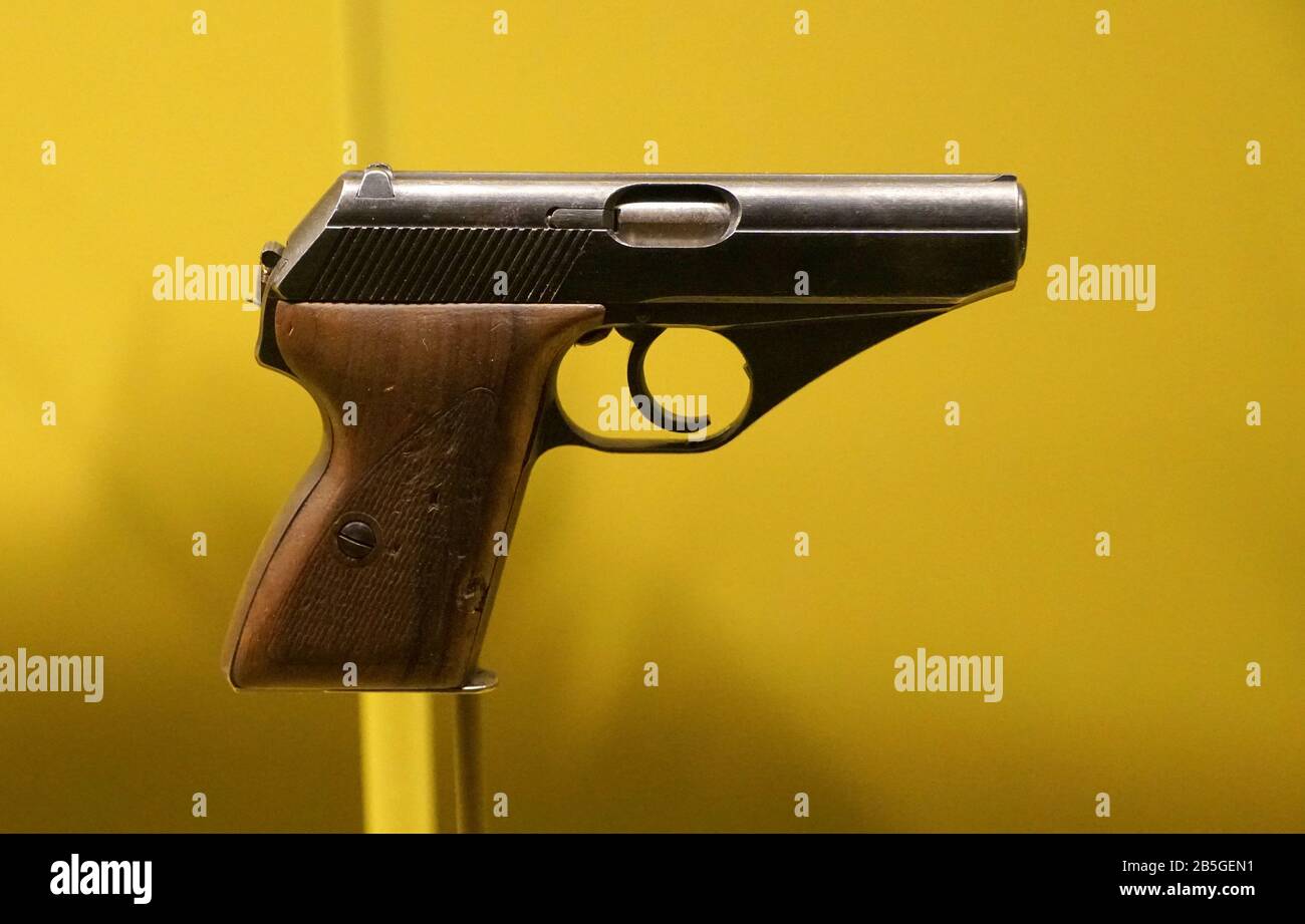 New Orleans, Louisiana, USA - 4 febbraio 2020 - la pistola HSC Mauser utilizzata dalle truppe naziste tedesche durante la seconda guerra mondiale Foto Stock