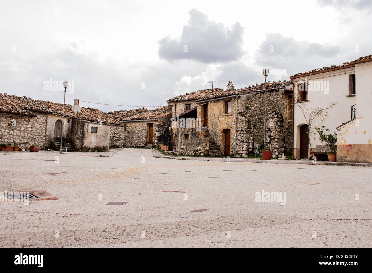 Il villaggio di Civita superiore a Bojano, costruito nel 11th secolo dai Normanni. Foto Stock