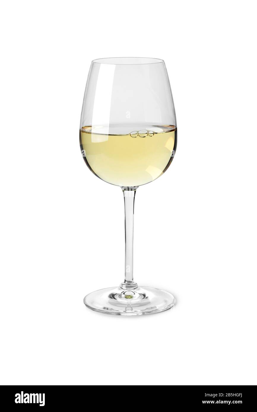 Un bicchiere di vino bianco isolato su sfondo bianco Foto Stock