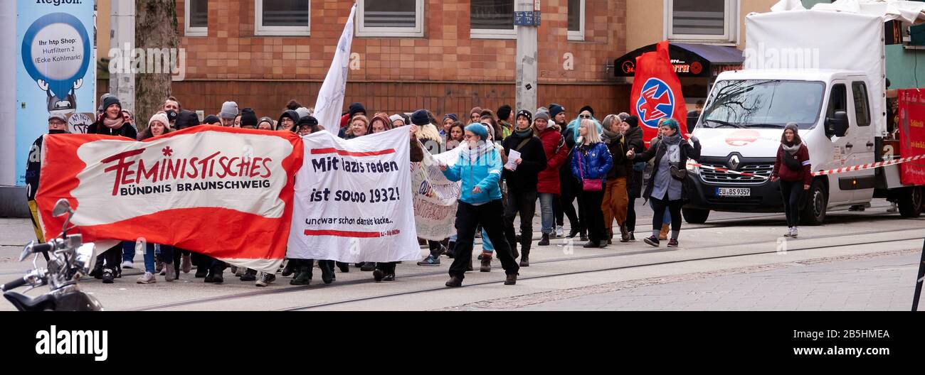 Braunschweig, Germania, 8 marzo 2020: Giornata delle donne 2020, marzo dell'Alleanza femminista nella Giornata internazionale della donna Foto Stock