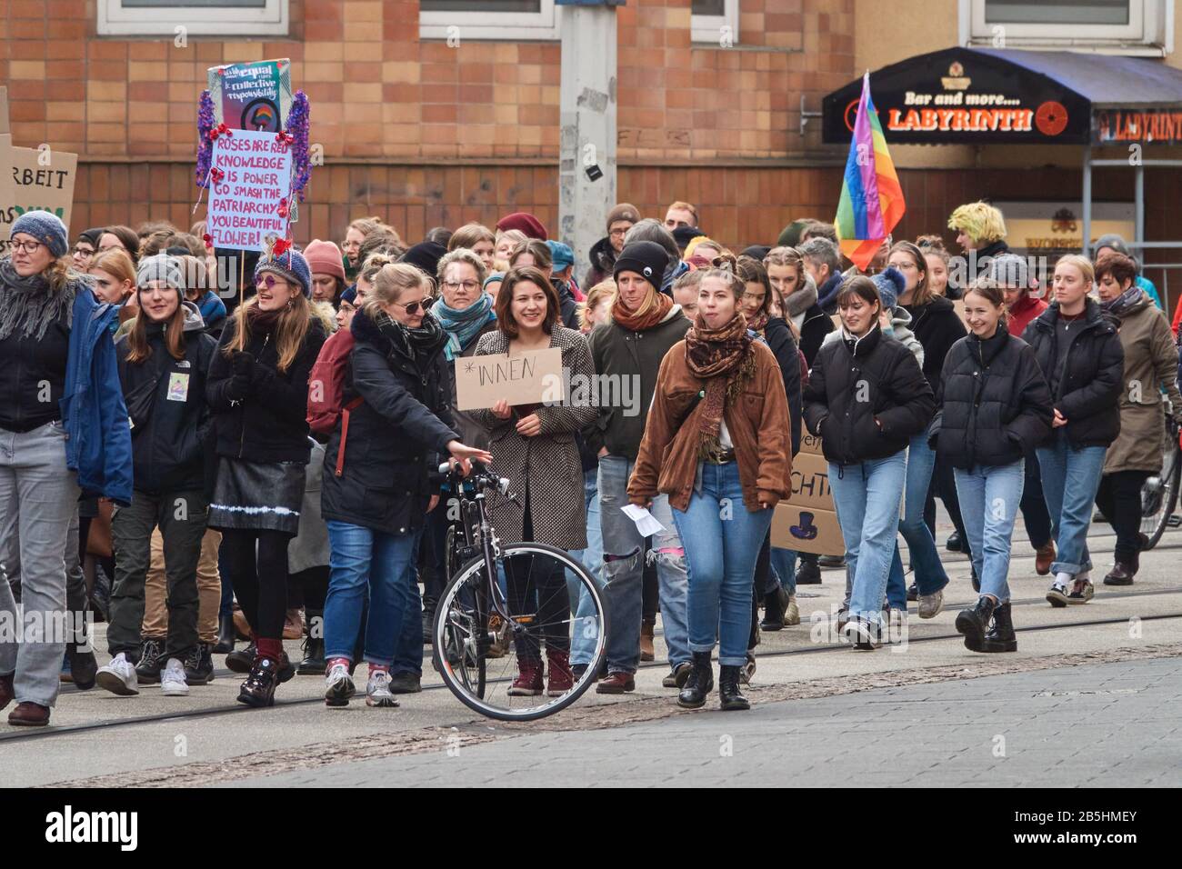 Braunschweig, Germania, 8 marzo 2020: Giornata delle donne 2020, marzo dell'Alleanza femminista nella Giornata internazionale della donna Foto Stock