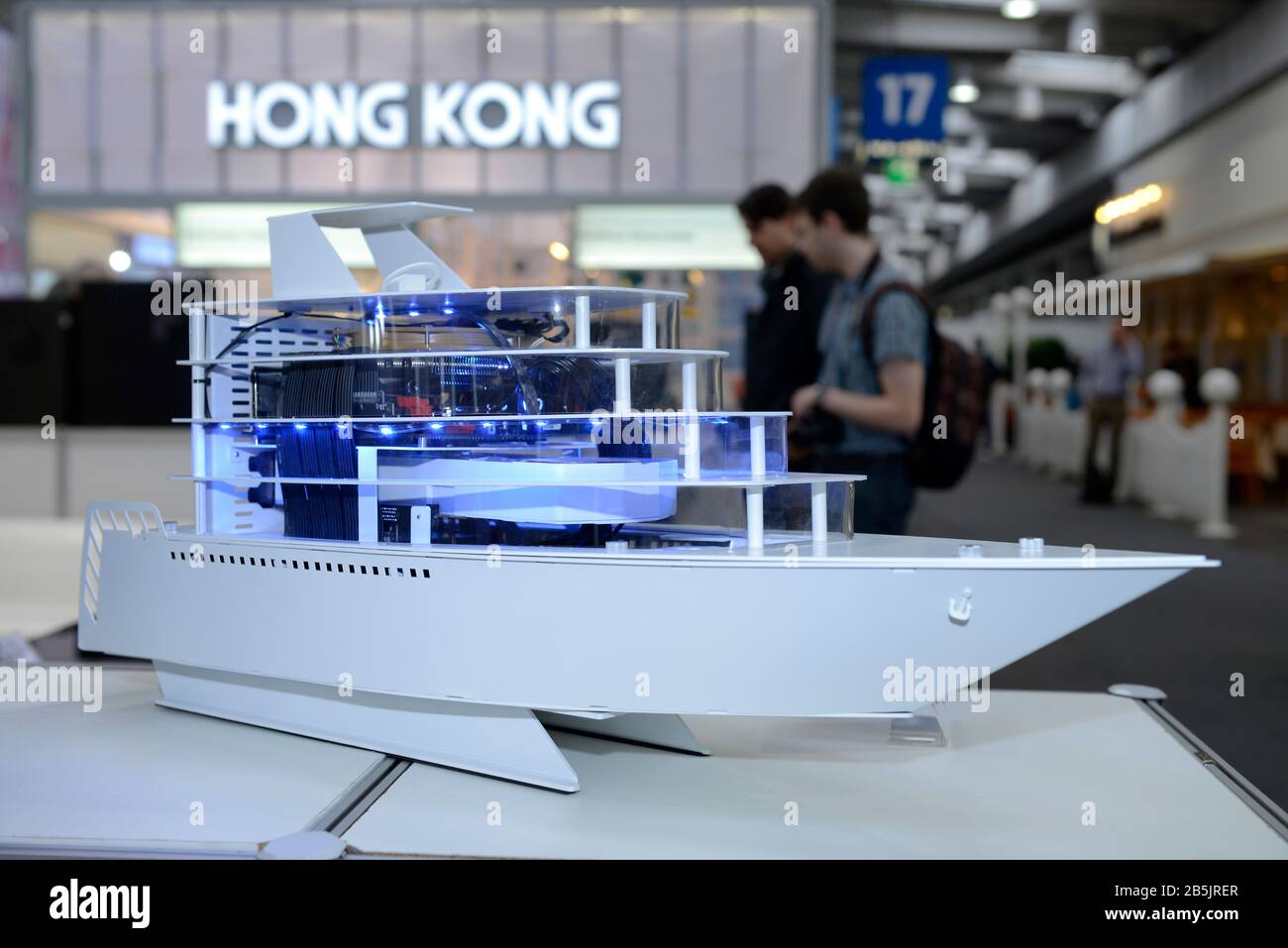 Computer, Schiff, Lian-Li Industrial, Messestand, Cebit, Hannover, Niedersachsen, Deutschland Foto Stock