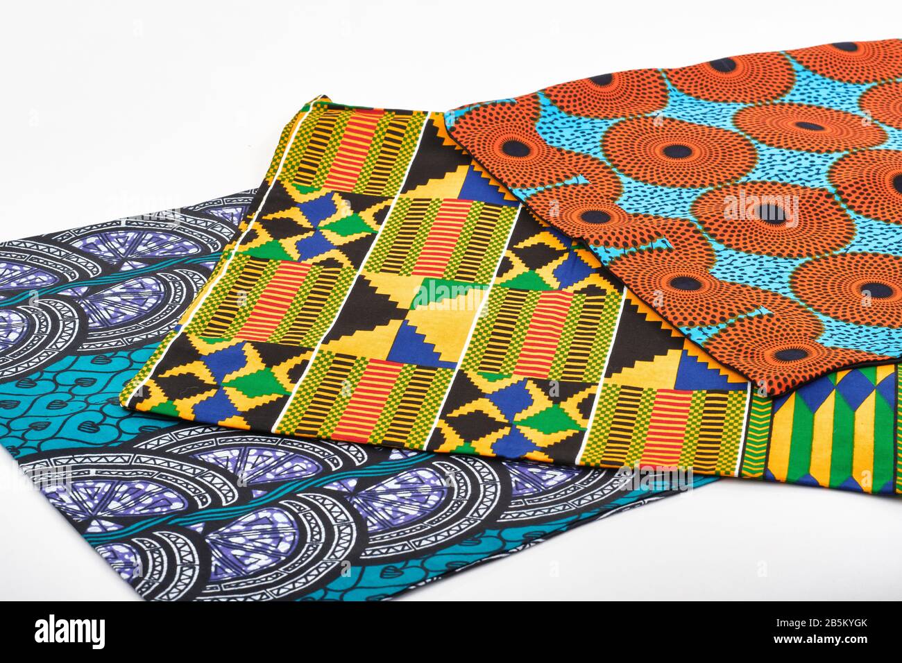 Stampe in cotone africano tradizionale a più colori e a più motivi Foto Stock