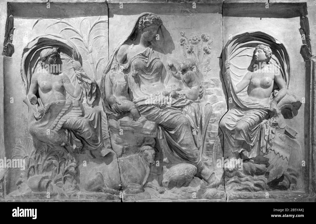 L'Ara Pacis Augustae.Altare della Pace augustea, alias Ara Pacis, un altare di Roma dedicato a Pax, la dea romana della Pace Foto Stock