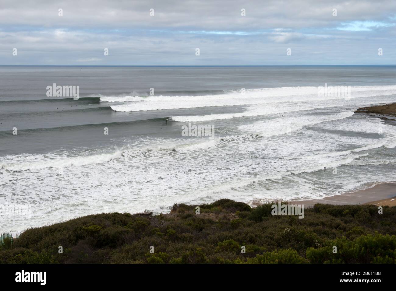 Bells Beach Surfing, sulla Great Ocean Road, Victoria Australia - casa del più lungo concorso di surf da corsa pro. Foto Stock