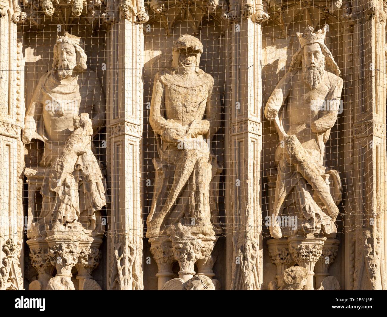 Medievale West Front immagine schermo sculture in pietra, architettura gotica c 13th secolo, Exeter Cathedral Church, Exeter, Devon, Inghilterra, Regno Unito Foto Stock