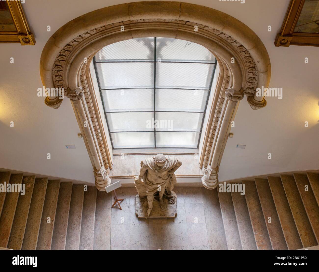 Lisbona, Portogallo - Marzo 1st, 2020: Museo Della Marina, Lisbona, Portogallo. Gradini del piano superiore Foto Stock