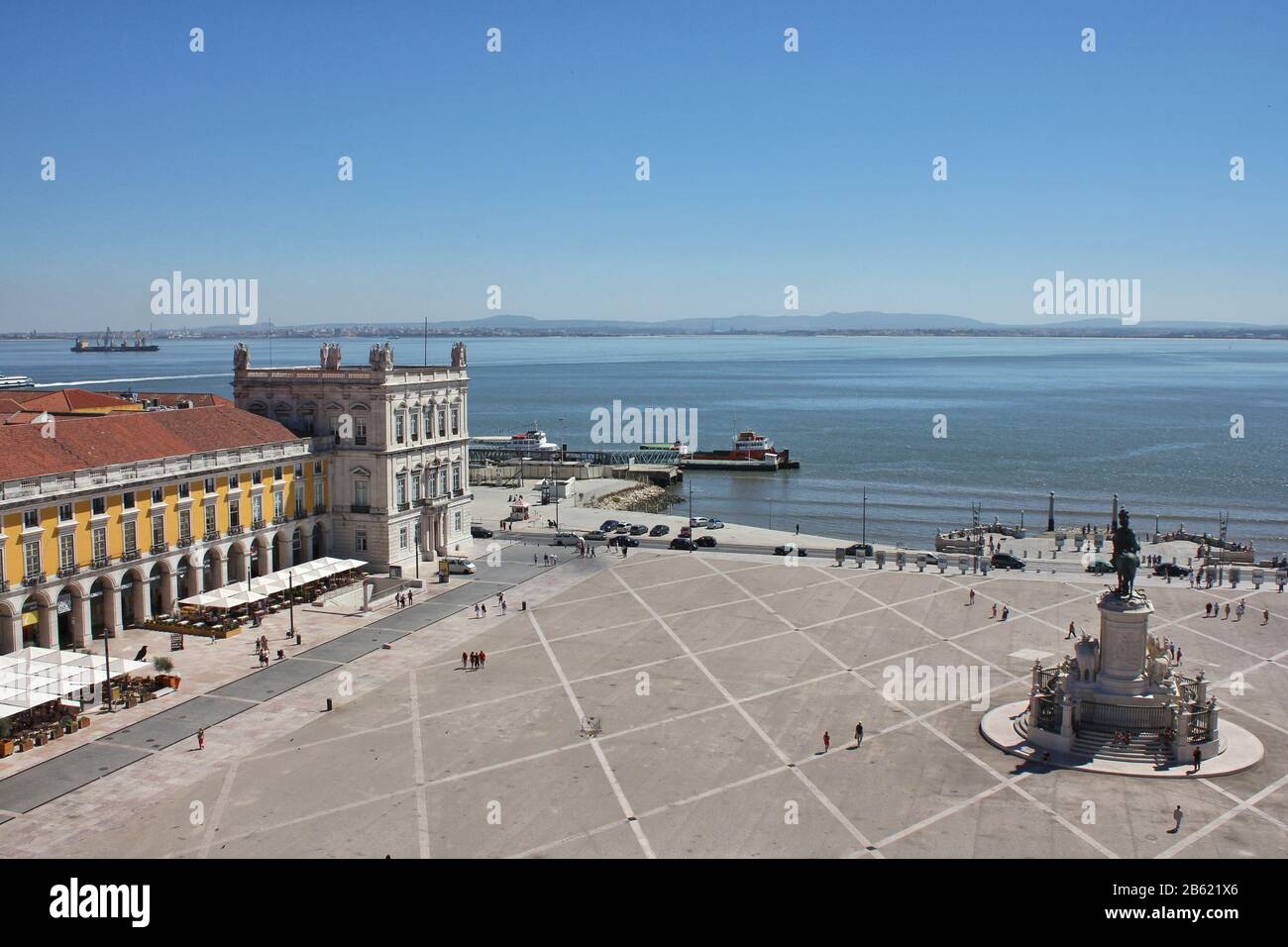 Vista dall'alto su Praca Comercio (piazza del Commercio) a Lisbona, Portgal Foto Stock