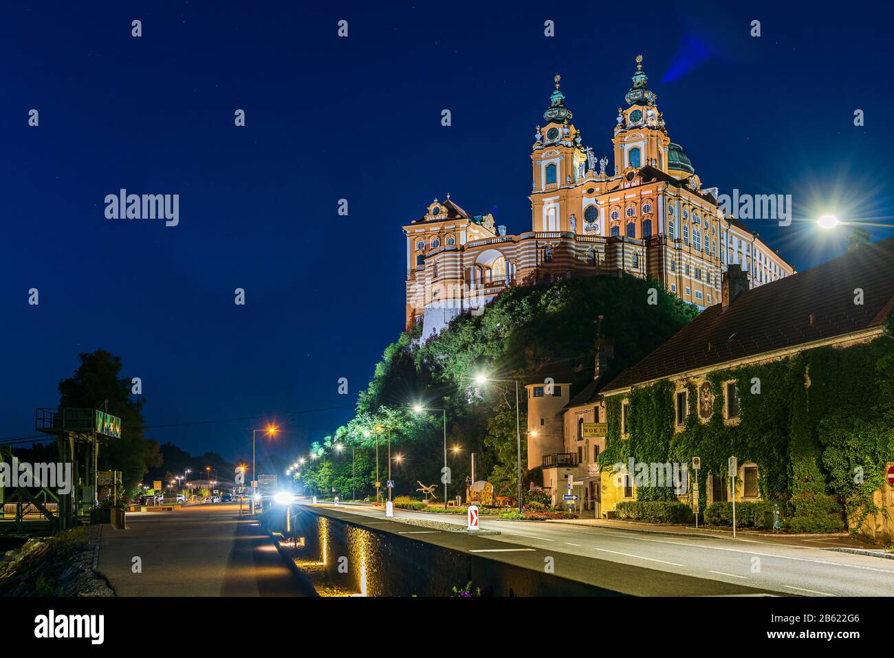 Melk, AUSTRIA - 24 LUGLIO 2019: Melk Abbey è un'abbazia benedettina sopra la città di Melk, Bassa Austria, su uno sperone roccioso che domina il da Foto Stock