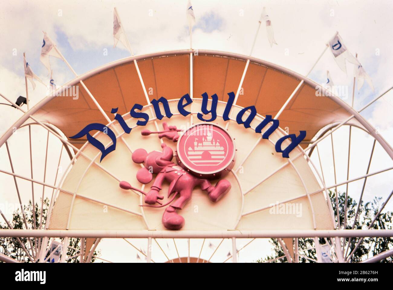 Primo piano di Topolino Disneyland segno ca. 1986 Foto Stock