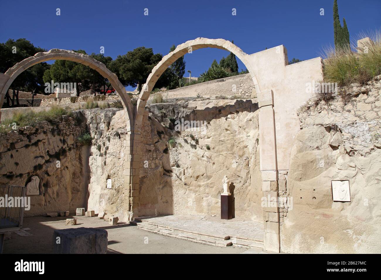 Castello di Santa Bárbara. Una fortificazione sul Monte Benacantil (166 m). In Alicante Spagna. Foto Stock