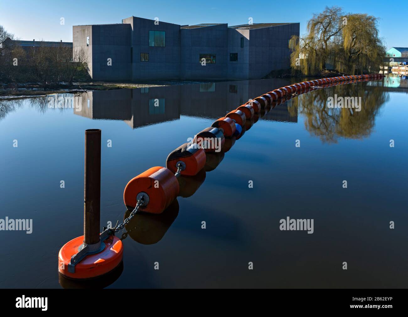 La galleria d'arte e museo di Heppworth Wakefield sul fiume Calder, Wakefield, West Yorkshire, Regno Unito. Architetto David Chipperfield, Aperto Nel 2011. Foto Stock