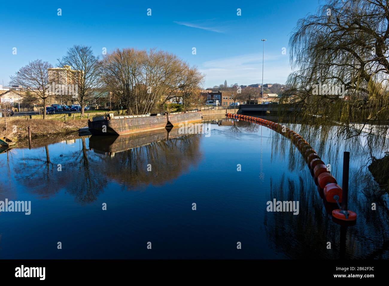 Chiatte ormeggiate vicino a Wakefield Wharf e Boatyard, sulla Calder & Hebble Navigation, Wakefield, West Yorkshire, Regno Unito Foto Stock