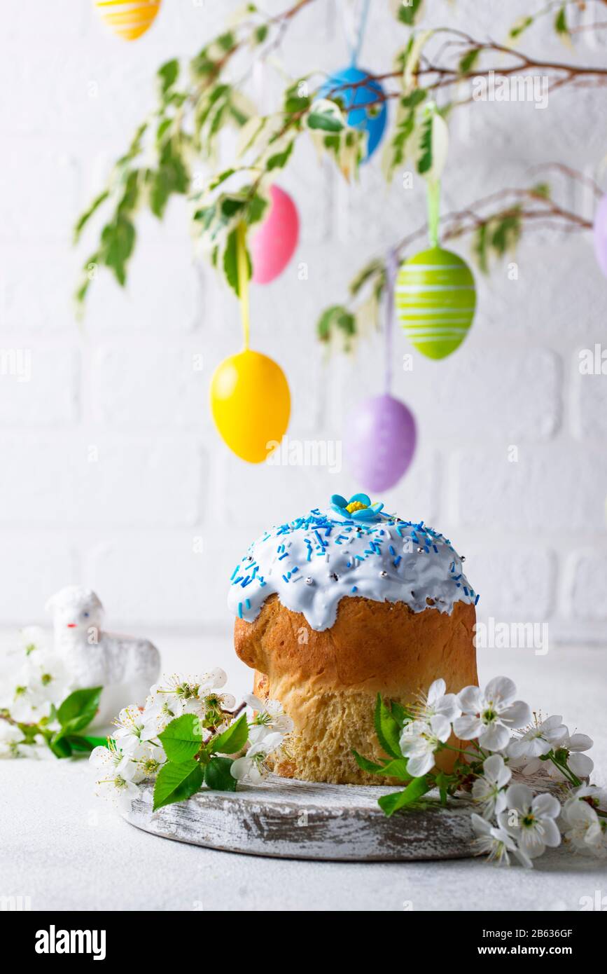 Tradizionale torta di Pasqua con topping Foto Stock