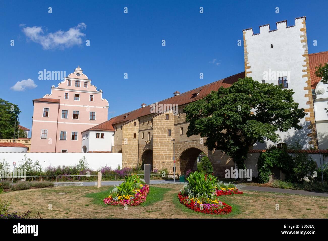 Il Wassertor (sogenannte Stadtbraille) e Kurfürstliches Schloß Landratsamt ad Amberg, Baviera, Germania. Foto Stock