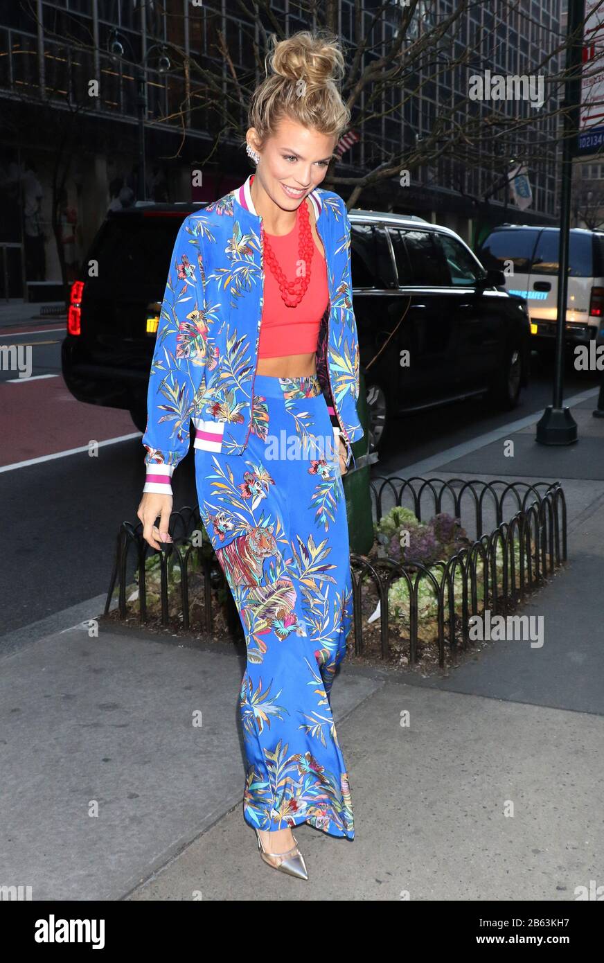 New York, NY, Stati Uniti. 09th Mar, 2020. AnnaLynne McCord ha visto a New York City promuovere l'evento Love Storm il 09 marzo 2020. Credito: Rw/Media Punch/Alamy Live News Foto Stock